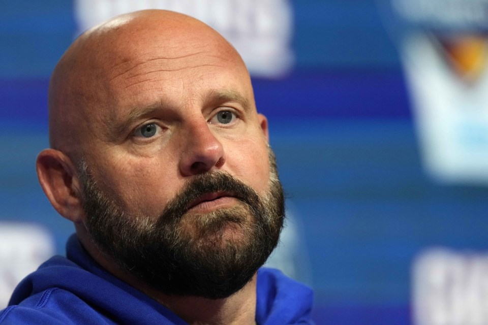 With Giants at 2-8, coach Brian Daboll wavers in his commitment to Daniel  Jones - Burnaby Now