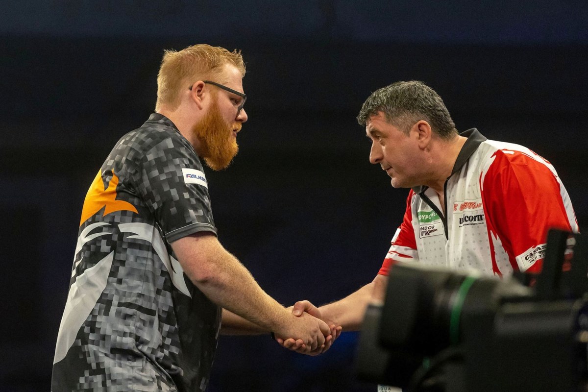 Canadian Matt Campbell advances at Paddy Power World Darts Championship