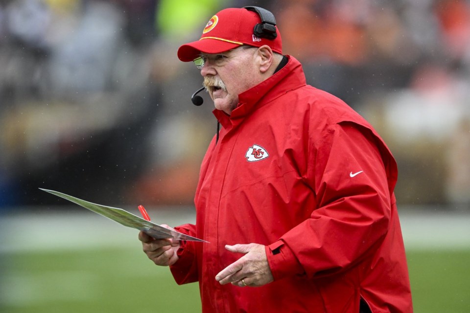 Chiefs try to secure home-field advantage in the AFC when they visit Pittsburgh on Christmas