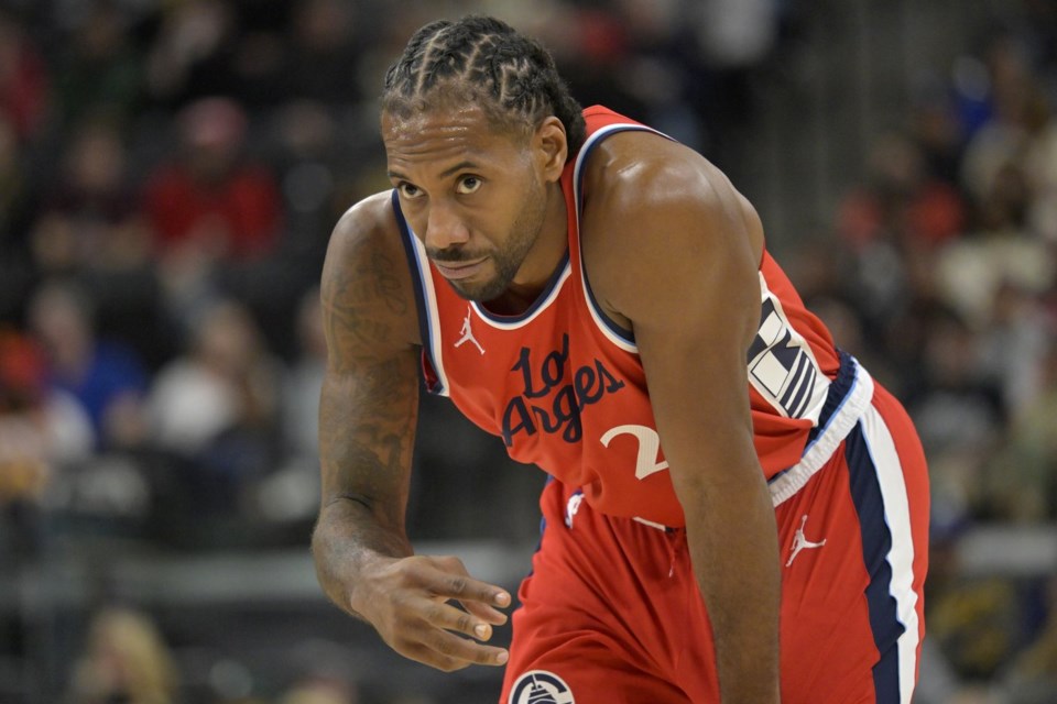 Clippers Kawhi Leonard leaves team before game in Denver because of wildfires in LA area The Albertan News