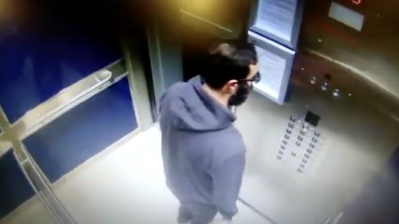 Vancouver elevator spitter apologizes, 