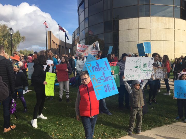 Lethbridge Residents Join Global Fight Against Climate Change Sootoday Com