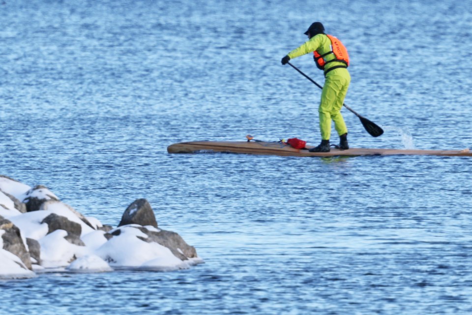 USED 01062024goodmorningbarriewinterpaddleboarder