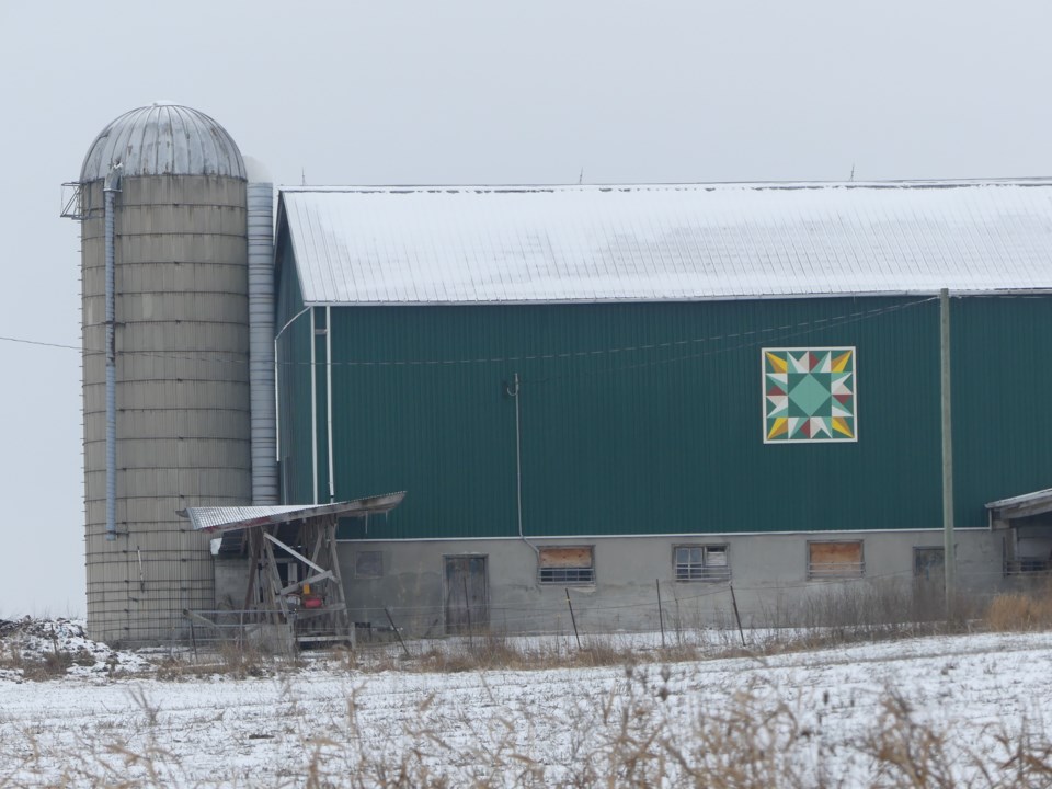 USED 2018-12-12-green barn quilt