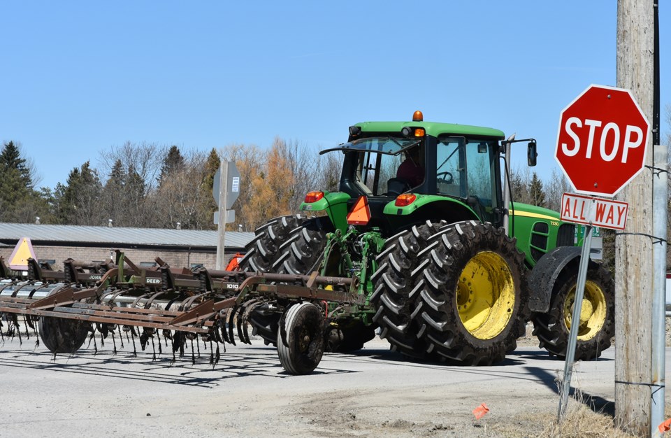 USED Spring tractor