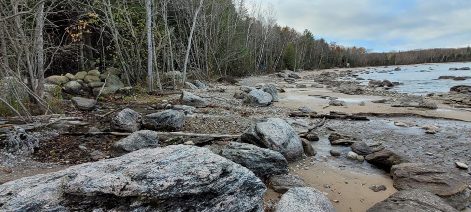 USED 2024-11-02-0020-awenda-pp-beach-trail