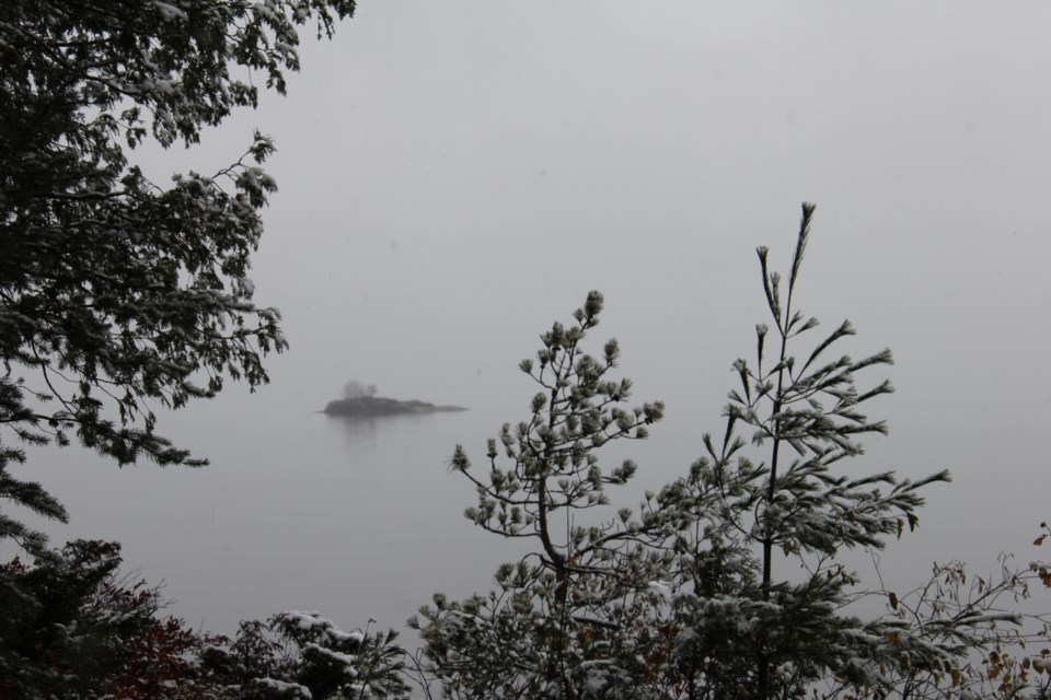 USED 2018-11-01goodmorning  2 Distant island. Photo by Brenda turl for BayToday.