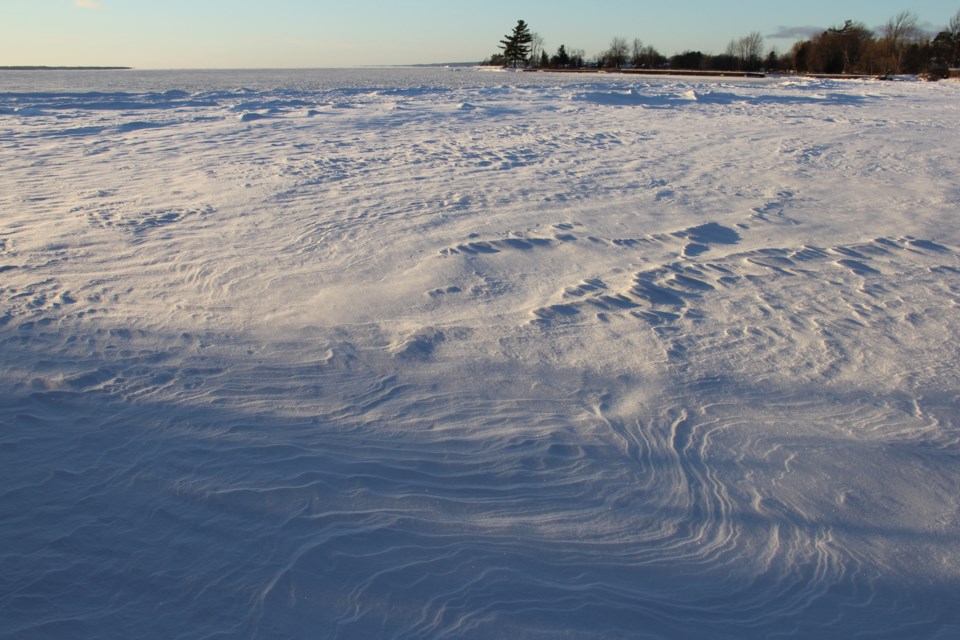 USED 2018-12-20goodmorning  7 Snow patterns. Photo by Brenda Turl for BayToday.