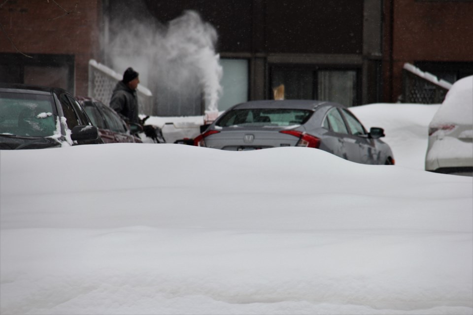 USED 2019-02-21goodmorning  1 Clearing out the snow. Photo by Brenda Turl for BayToday.