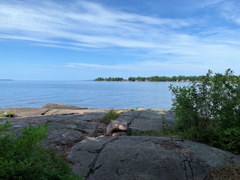 USED 2019-08-29goodmorningnorthbaybct  3 Nipissing shoreline. Photo by Brenda Turl for BayToday.