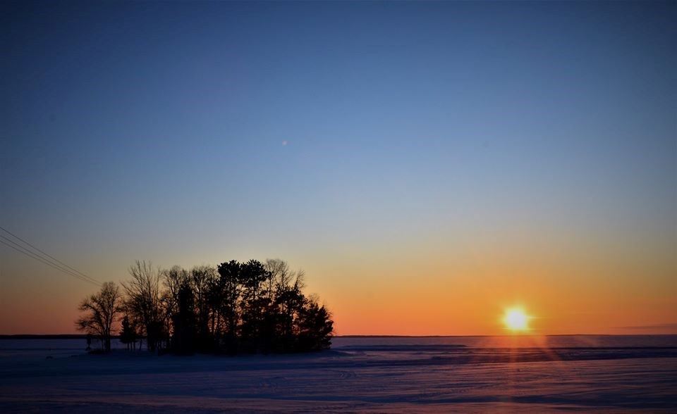 USED 2020-3-26goodmorningnorthbaybct 8 Sunset from Champlain Park. North Bay. Courtesy of Dave Stevenson.