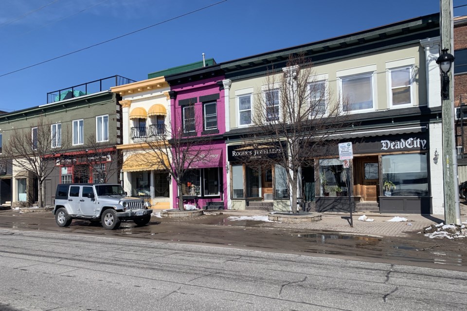 USED 2023-04-18goodmorningnorthbaybct-4-colourful-shops-on-oak-street-north-bay-brenda-turl