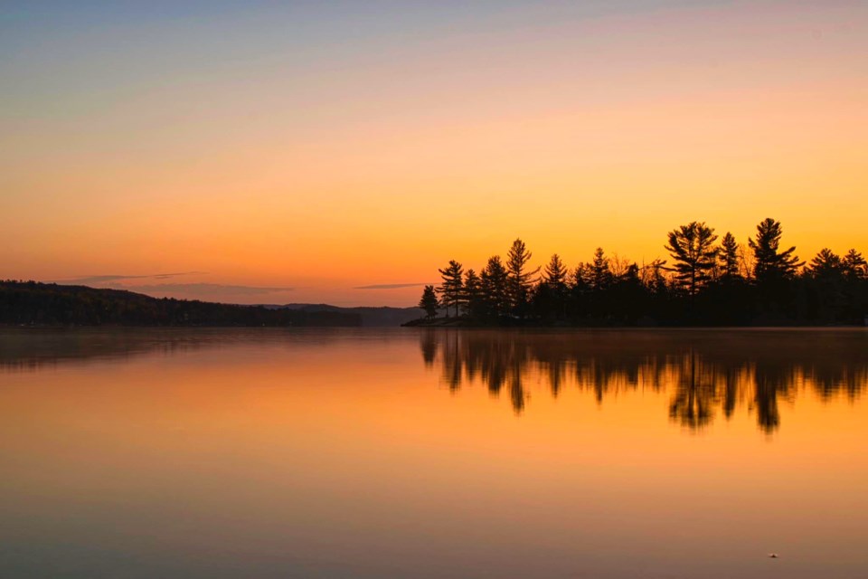 USED 2023-11-21goodmorningnorthbaybct-3-dawn-at-the-cove-trout-lake-north-bay-courtesy-of-steve-taylor