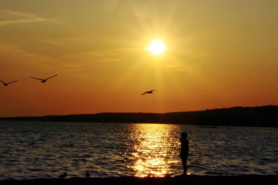 USED 2023-6-27goodmorningnorthbaybct-7-enjoying-the-sunset-from-shabogesic-beach-north-bay-keith-campbell