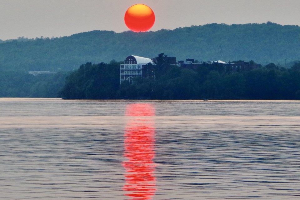 USED 2023-8-8goodmorningnorthbaybct-7-spectacular-sunset-north-bay-keith-campbell