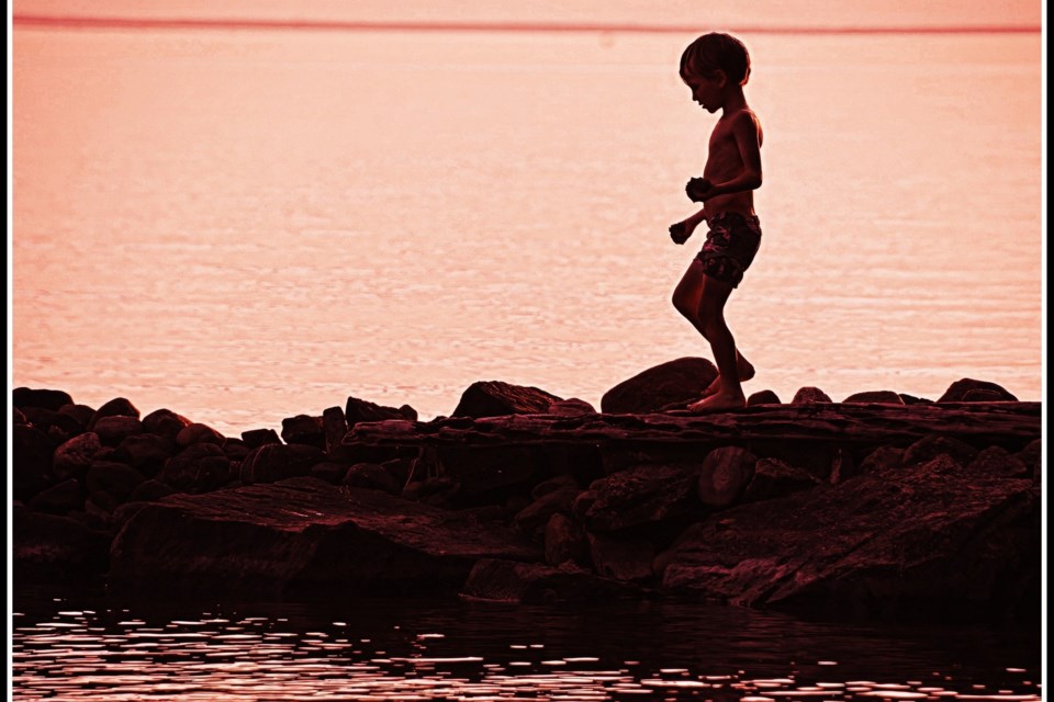 USED 2024-10-1goodmorningnorthbaybct-2-a-boy-at-the-beach-north-bay-zeke-johnson