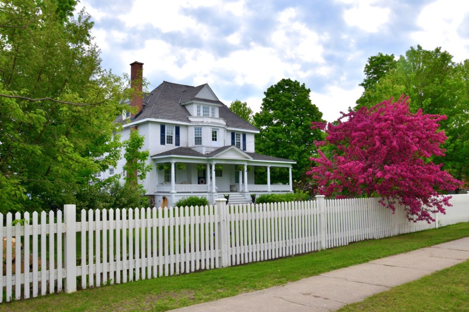 USED 2024-5-28goodmorningnorthbaybct-4-beautiful-north-bay-landmark-linda-mccarthy