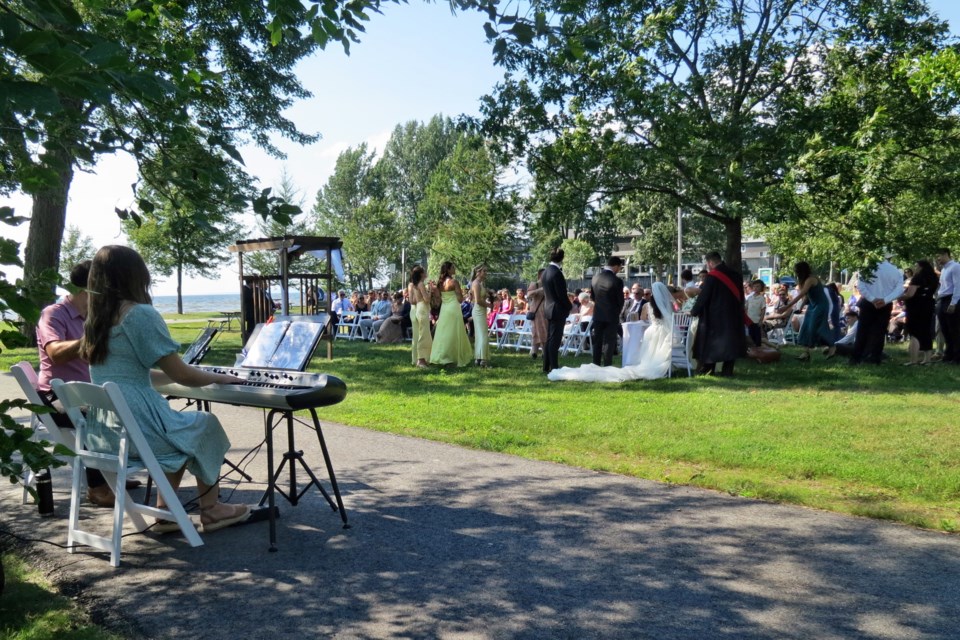 USED 2024-8-13goodmorningnorthbaybct-7-wedding-in-champlain-park-north-bay-peter-menard