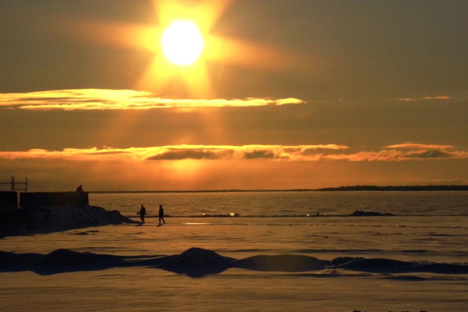 USED 2025-1-21goodmorningnorthbaybct-4-sunset-from-shabogesic-beach-lake-nipissing-north-bay-keith-campbell