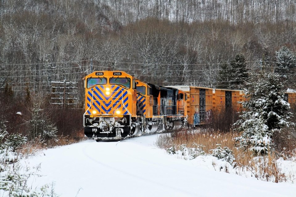 USED 2025-1-28goodmorningnorthbaybct-6-ontario-northland-train-passing-by-trout-lake-north-bay-kyle-jodouin