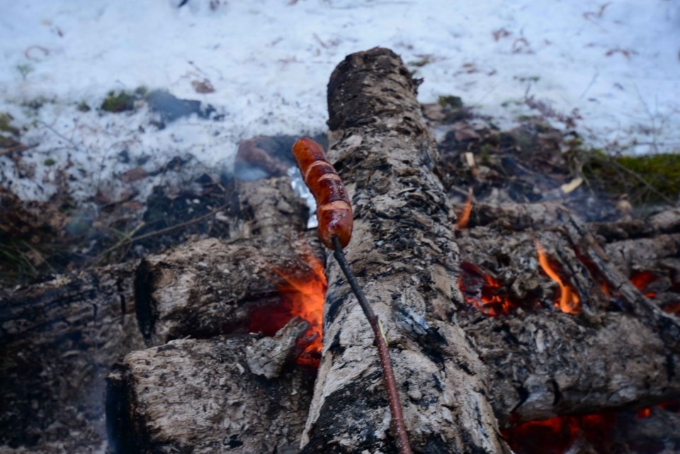 USED 2025-2-25goodmorningnorthbaybct-2-gourmet-lunch-while-snowshoeing-north-bay-chris-mayne