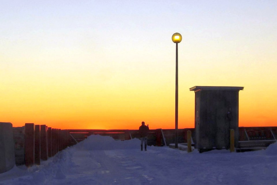 USED 2025-3-11goodmorningnorthbaybct-5-sunset-at-government-dock-north-bay-peter-menard