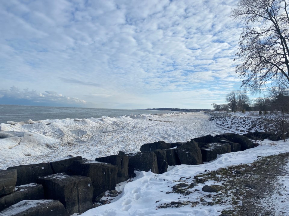 USED 221231-good-morning-dave-view-of-lake-ontario-from-notl-golf-course