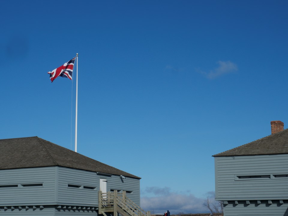 USED 221231-good-morning-fort-george-in-the-winter