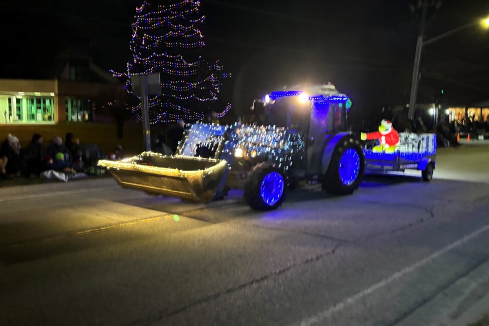 USED gm-dec-16-tractor-parade-2