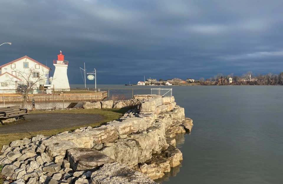 USED good-morning-breakwall-as-seen-from-kings-point-1