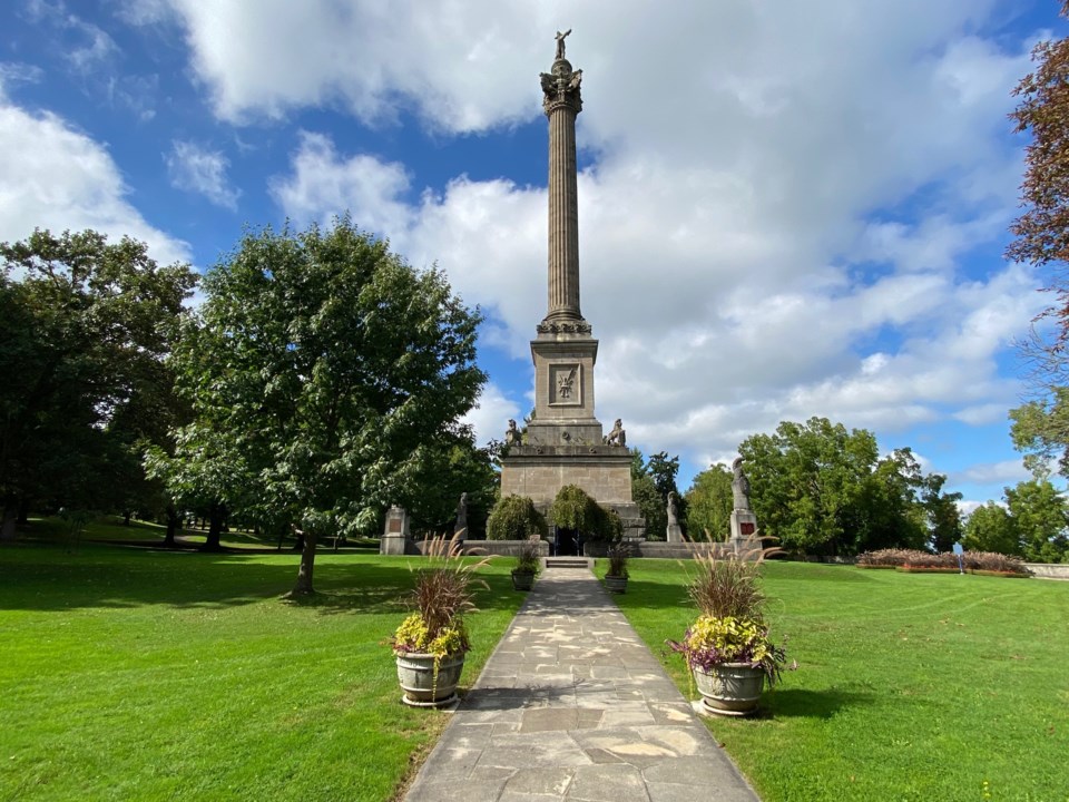 USED good-morning-dave-brocks-monument