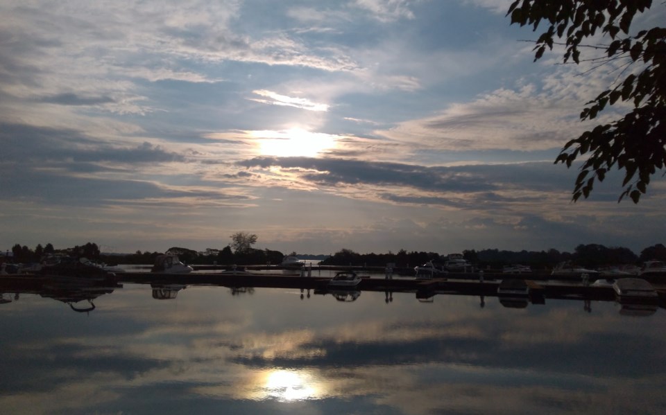 USED 2020-09-01 GM3 sun cloud over port of orillia