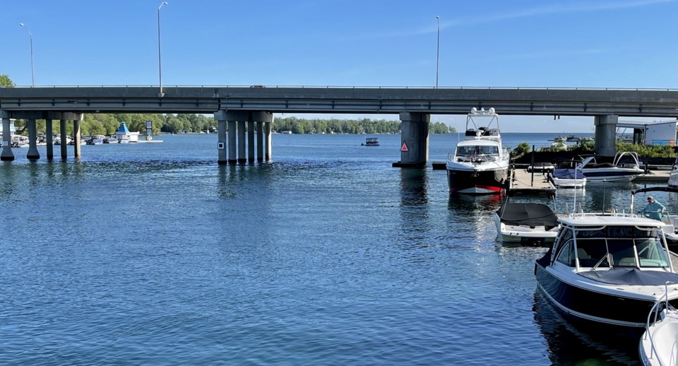 USED 2024-05-27-gm-boats-passing-thru-the-narrows-margot