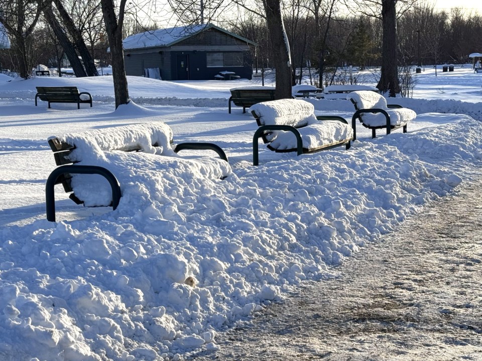 USED 2025-01-13-gm-benches-covered-in-snow-at-tudhope-margot