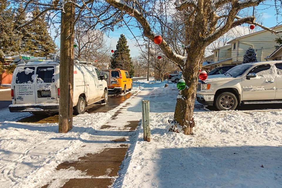 USED 2025-01-jan-18-fonthill-sidewalk-copy