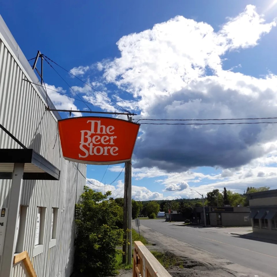 nipigon-beer-store1