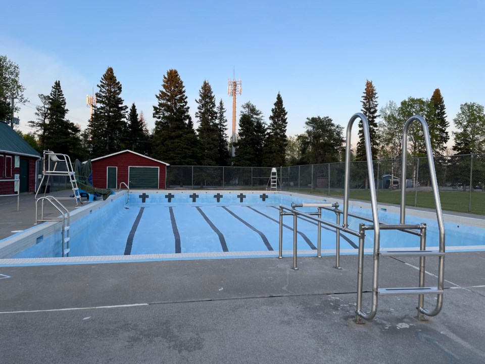 nipigon-public-pool