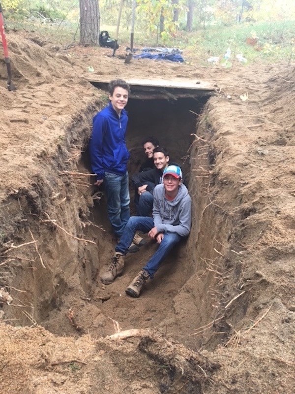 Blind River students dig First World War trench - SooToday