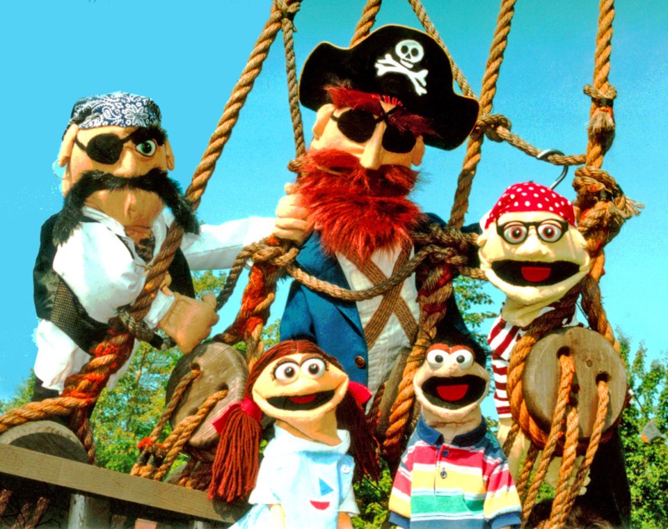 Everybody Loves Pirates