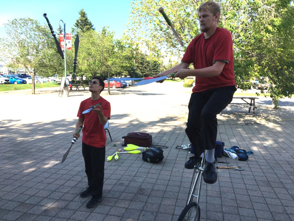 20170815-Fringe Jugglers-DT