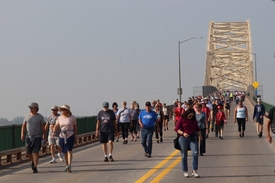 06-24-2023-twinsaultsuniteasinternationalbridgewalkreturns-af-24