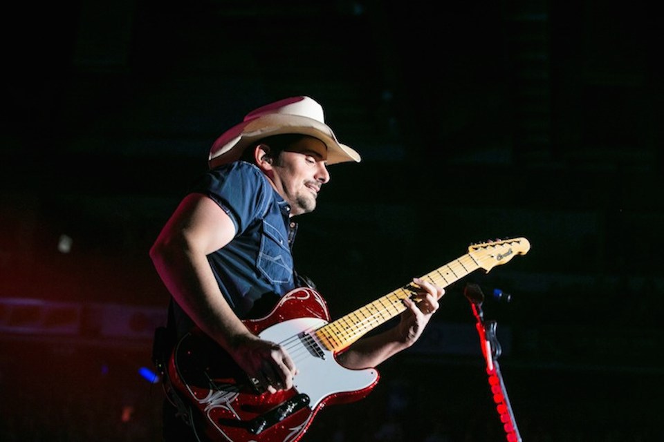 2014-11-13 Brad Paisley SS Essar Anniversary