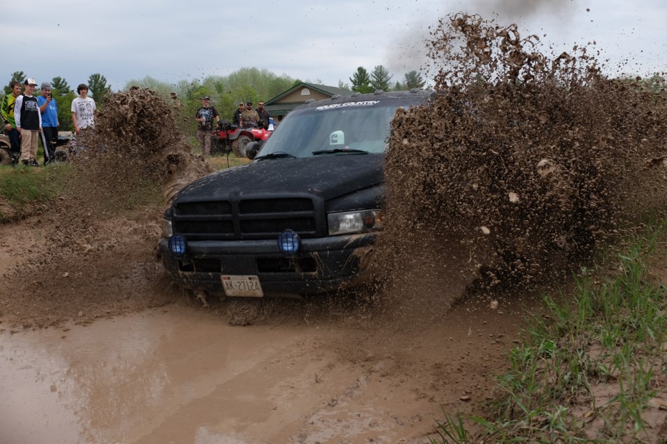 Mud Bog Porn - This Booger is the king of the boggers (15 photos) - Sault Ste. Marie News