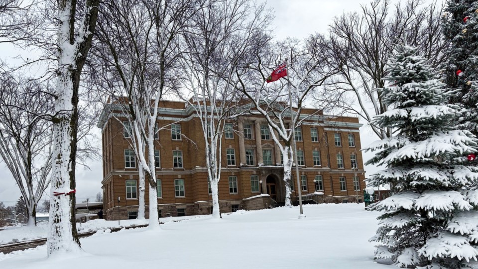 sault-courthouse-winter-bw