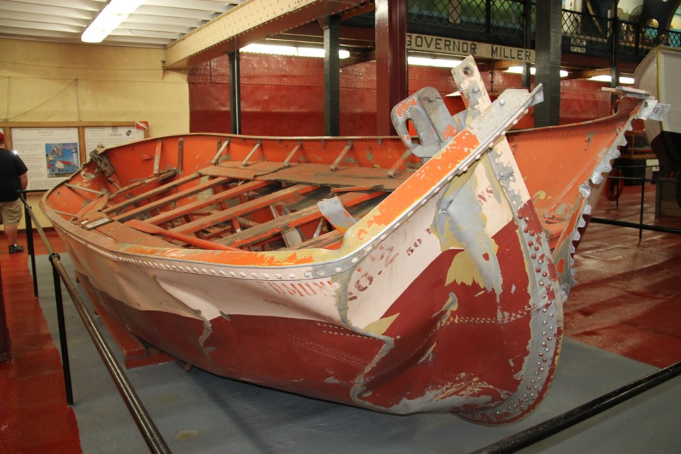 edmund fitzgerald shipwreck museum