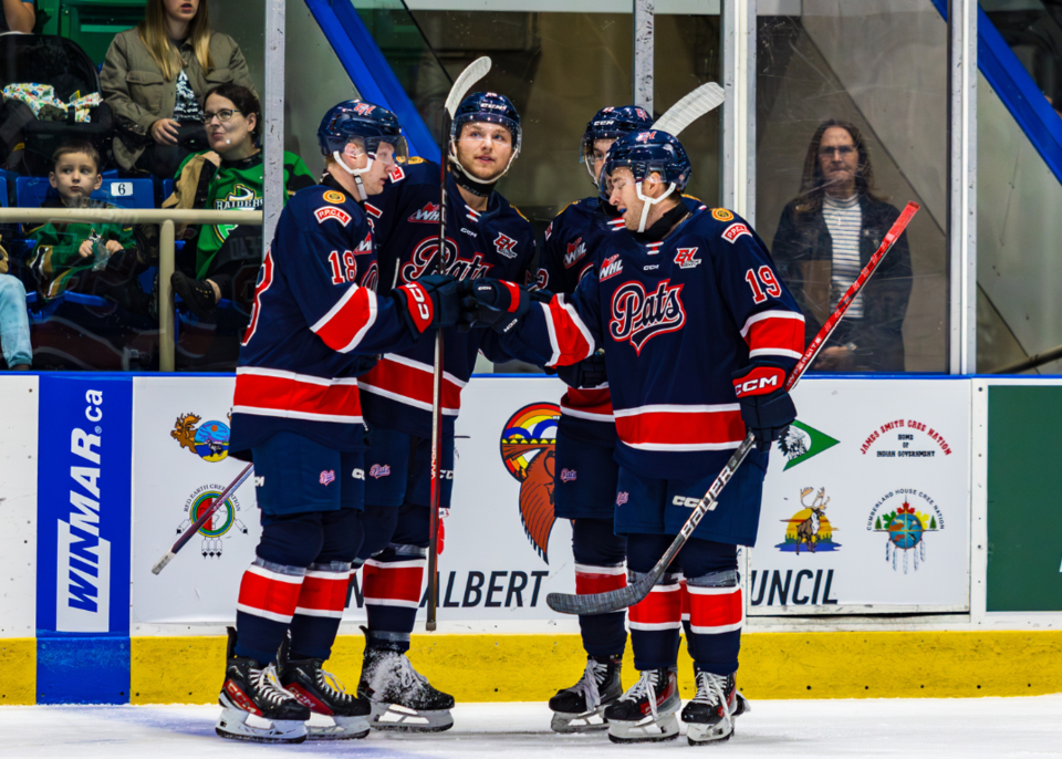 regina-pats-team-photo-game-1