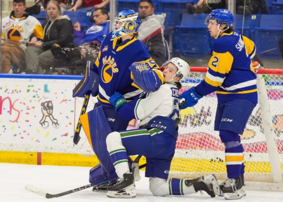 saskatoon-blades-vs-swift-current-broncos