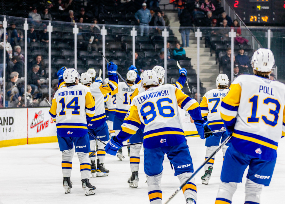 saskatoon-blades-win-in-red-deer