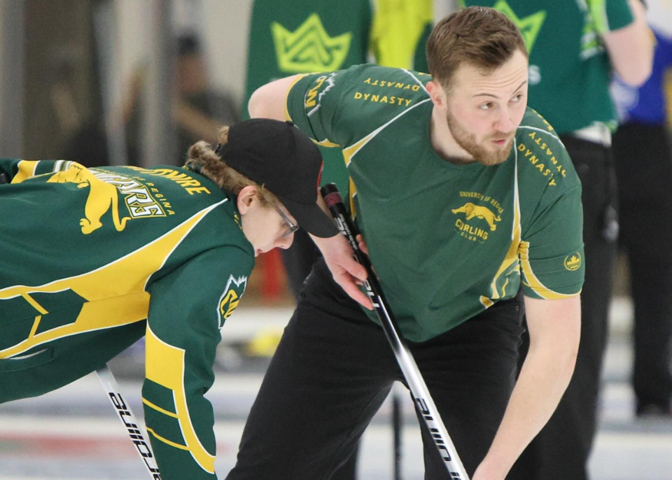 u-of-regina-mens-curling-team-at-usports-championship