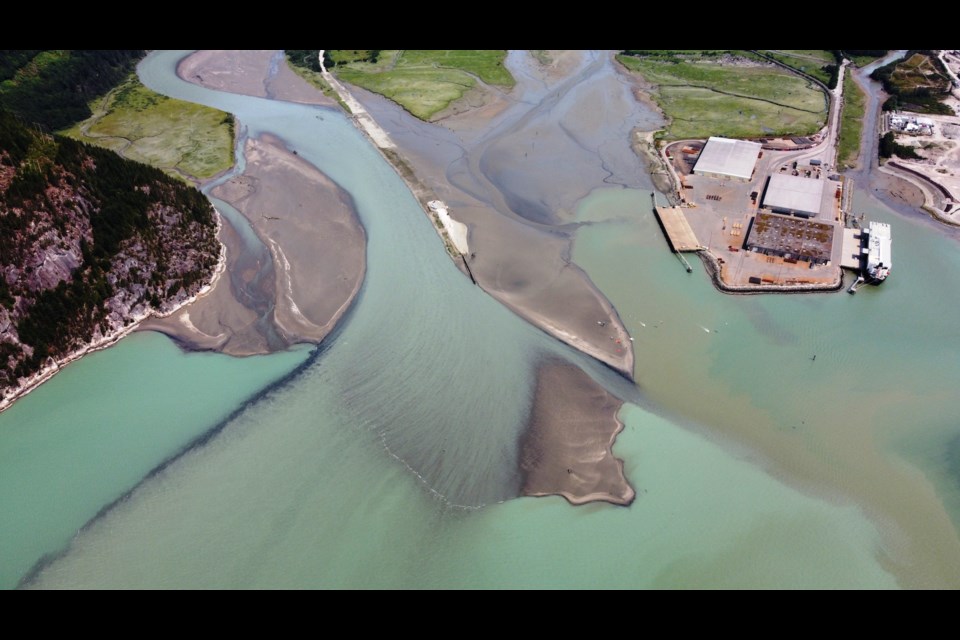 ϰϲʿ¼'s John Buchanan captured these fascinating waterfront images today (July 3) at low tide (at 12: 10 p.m.).